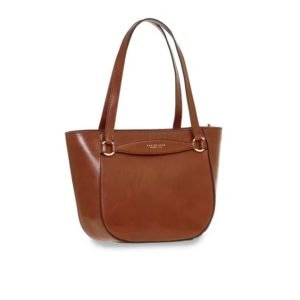 Shopper Bettina The Bridge