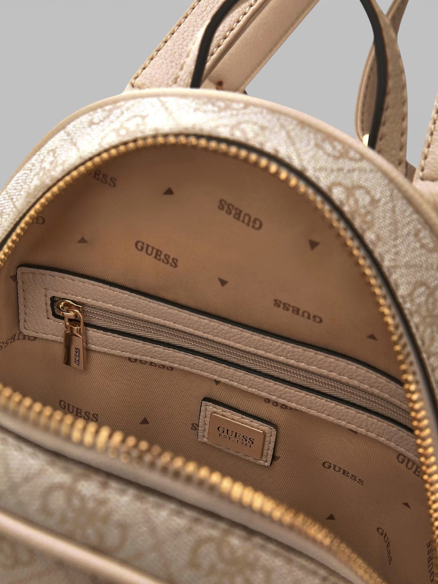 Zainetto Guess MANHATTAN Marrone - immagine 3