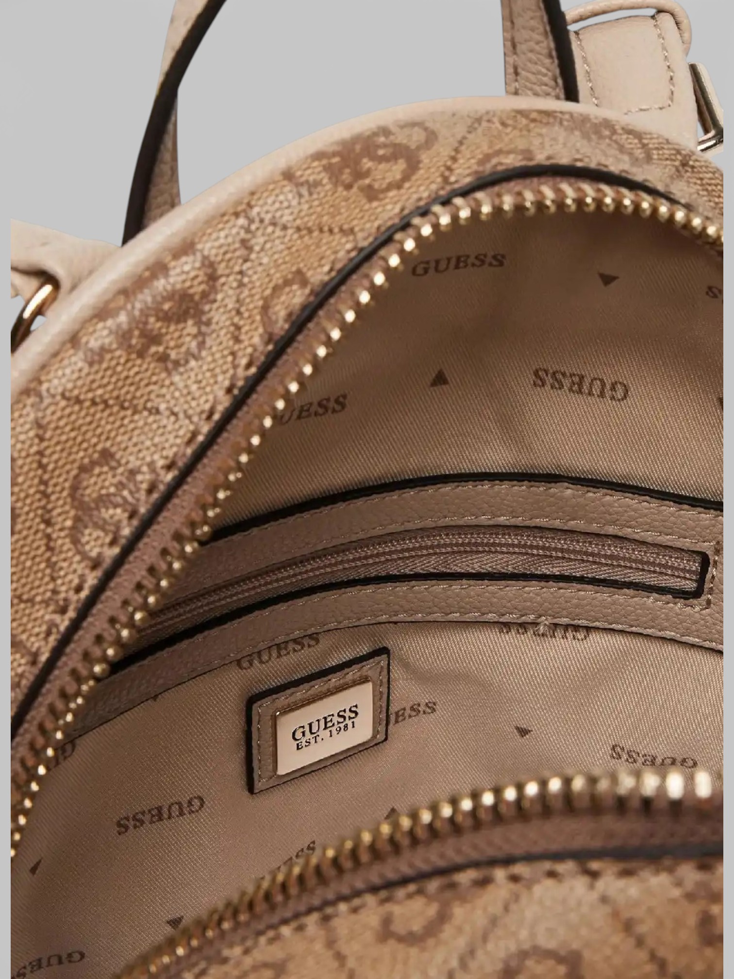 Zainetto Guess MANHATTAN Marrone - immagine 8