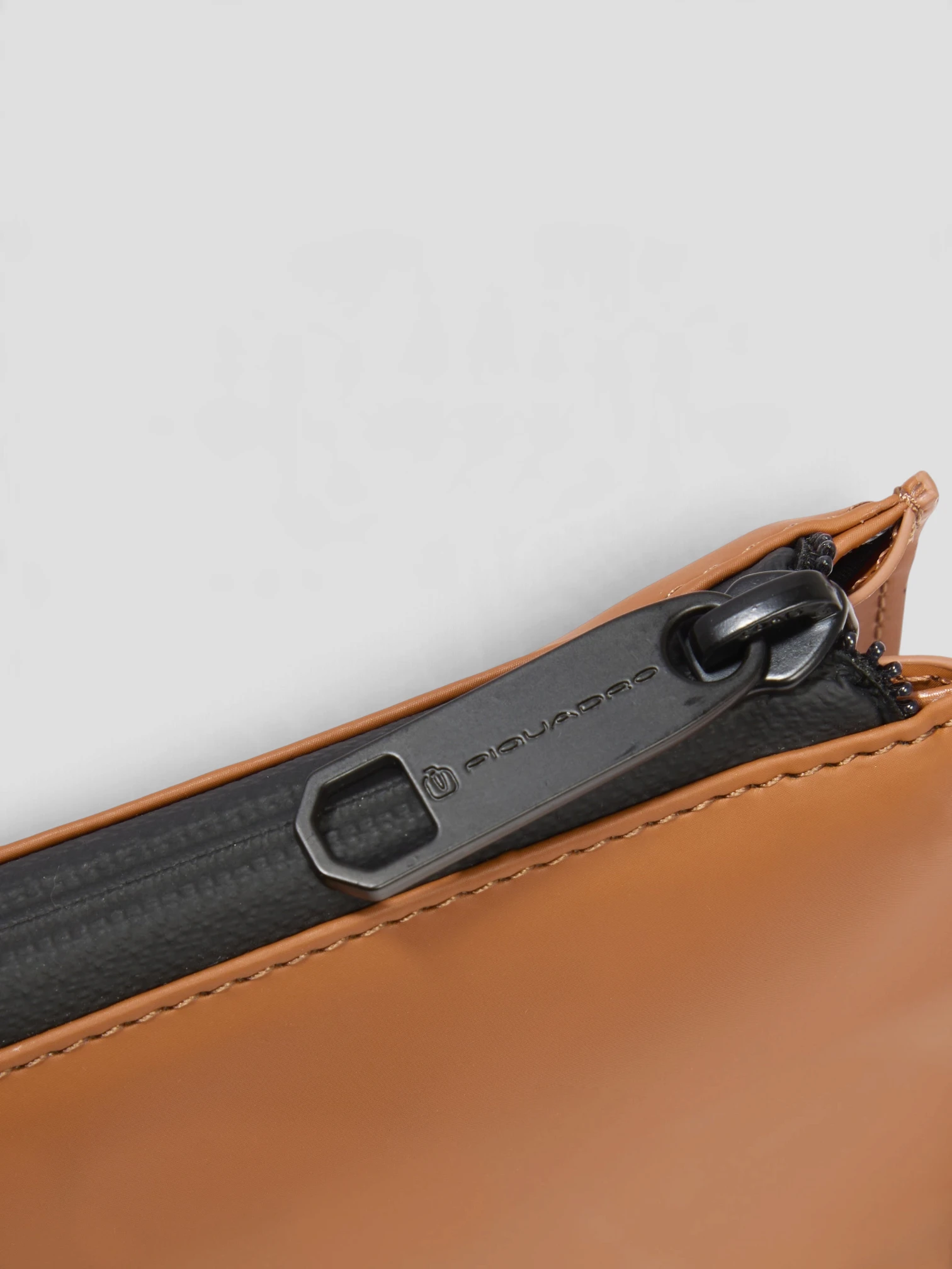 Pochette Piquadro Corner 2.0 Cuoio - immagine 4