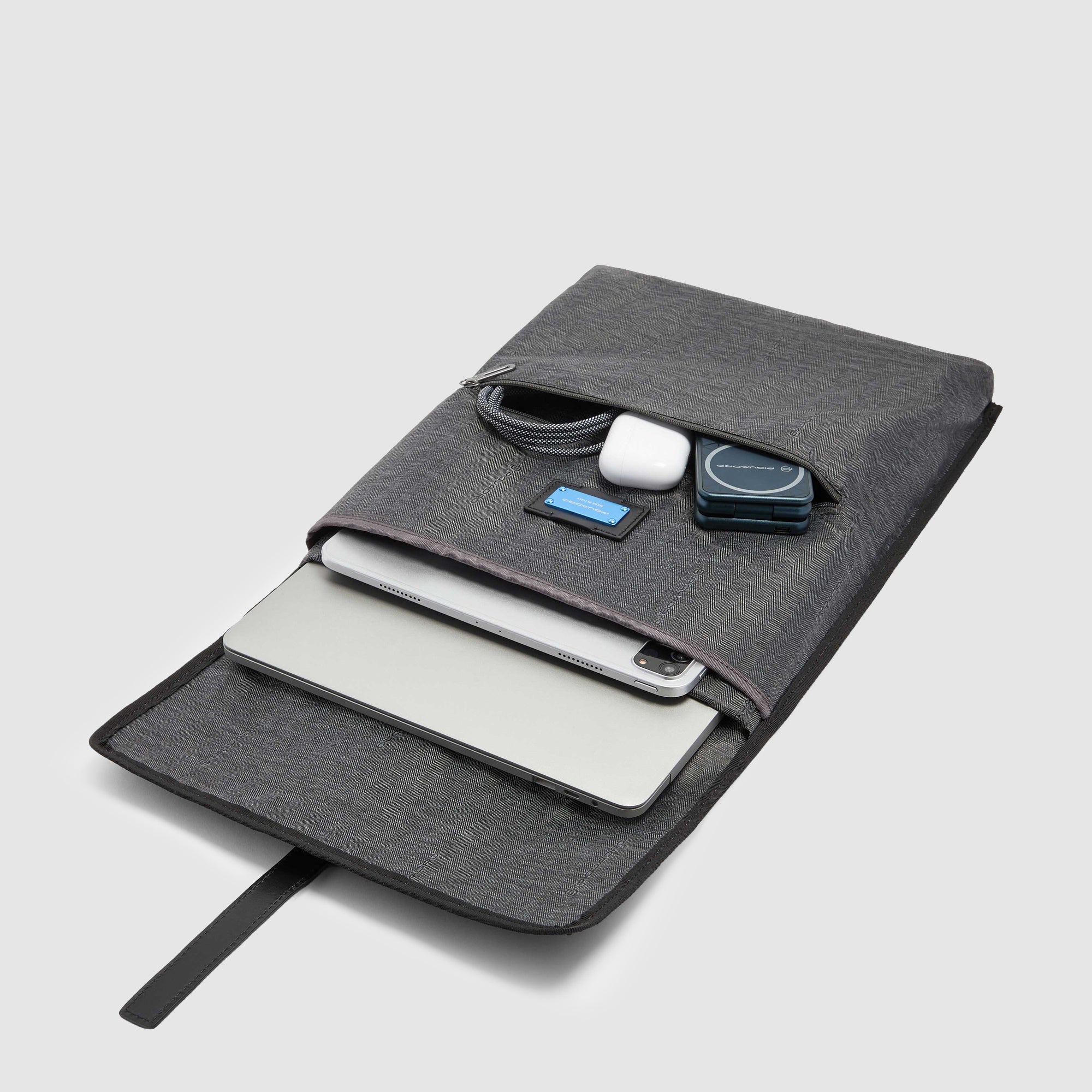 Zaino da viaggio porta pc 15,6" Piquadro Materia Nero - immagine 3