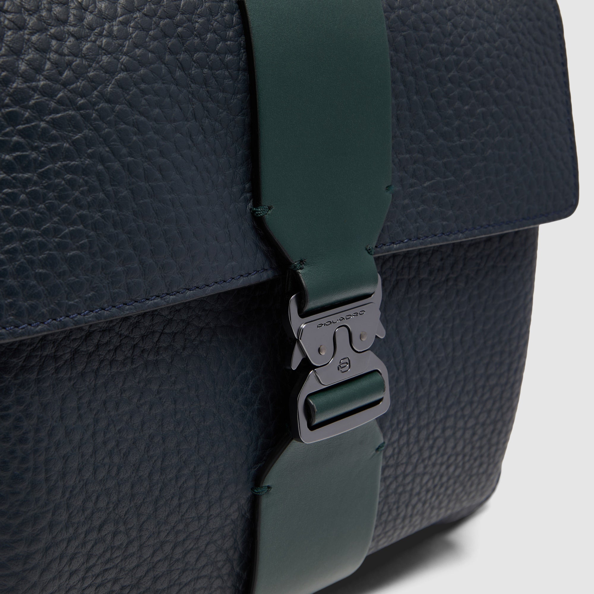 Zaino da viaggio porta pc 15,6" Piquadro Materia Blu/Verde - immagine 2